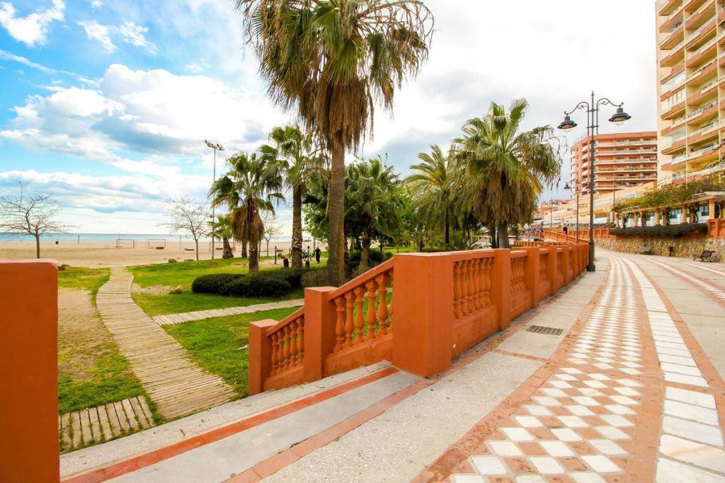 Apartamento Benalmadena Puerto Marina公寓 外观 照片