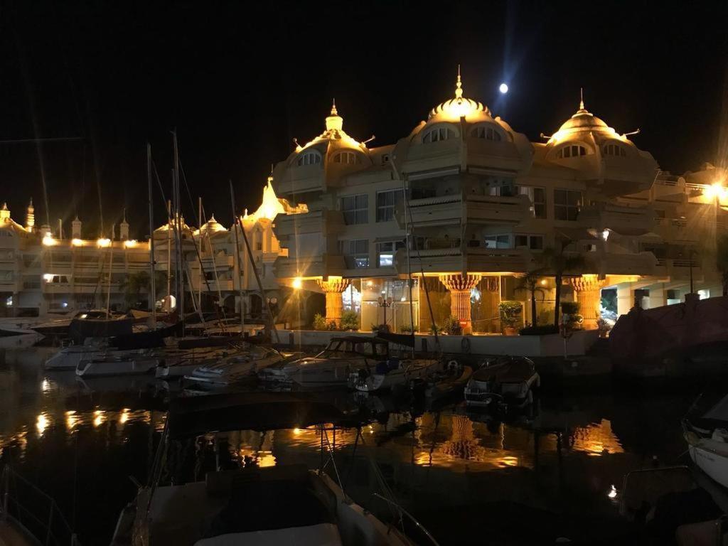 Apartamento Benalmadena Puerto Marina公寓 外观 照片