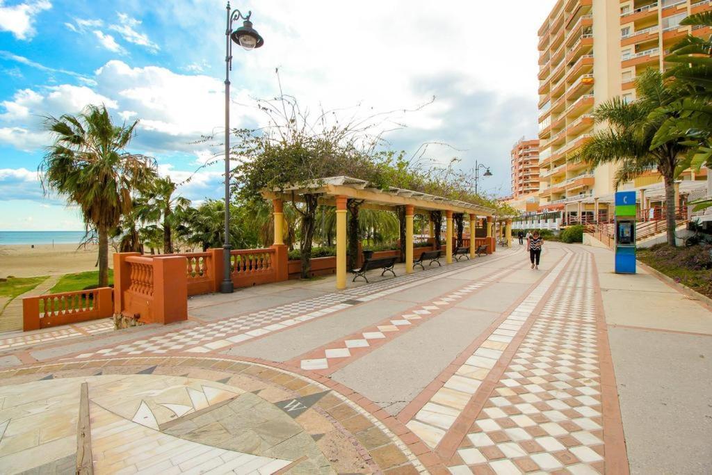 Apartamento Benalmadena Puerto Marina公寓 外观 照片