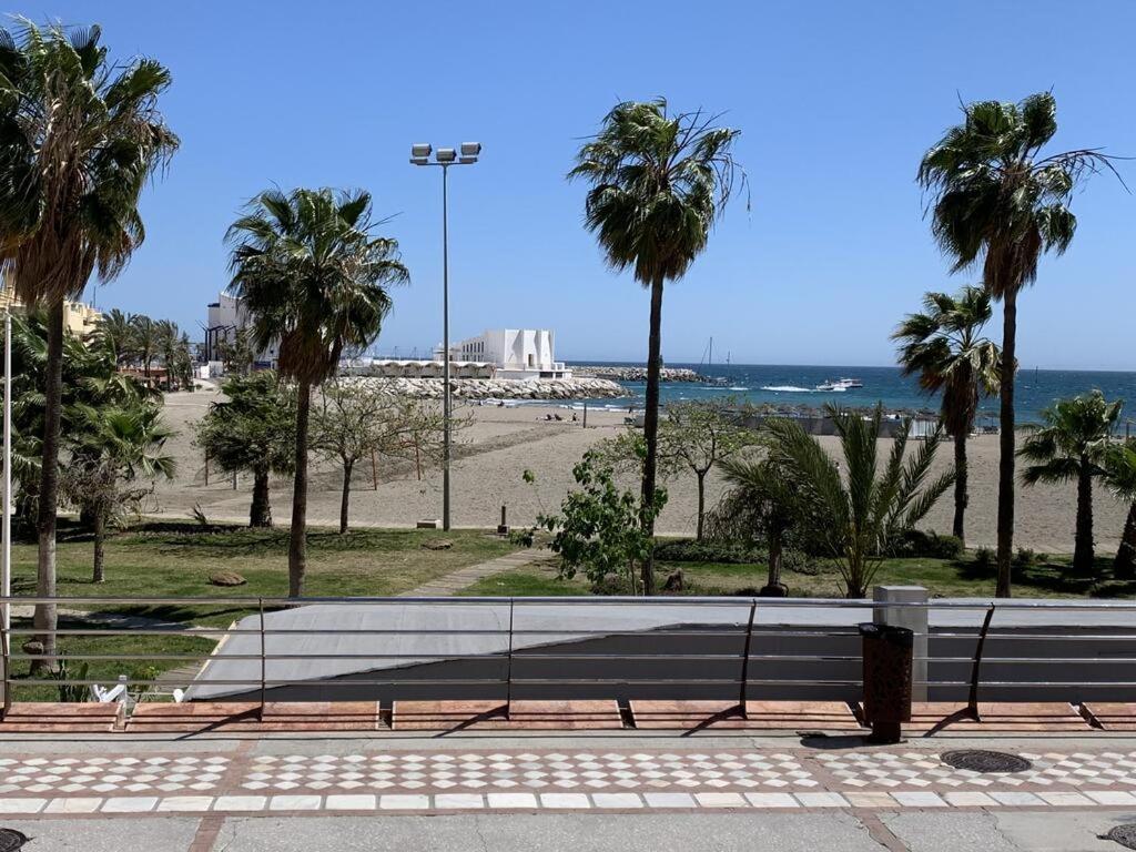 Apartamento Benalmadena Puerto Marina公寓 外观 照片