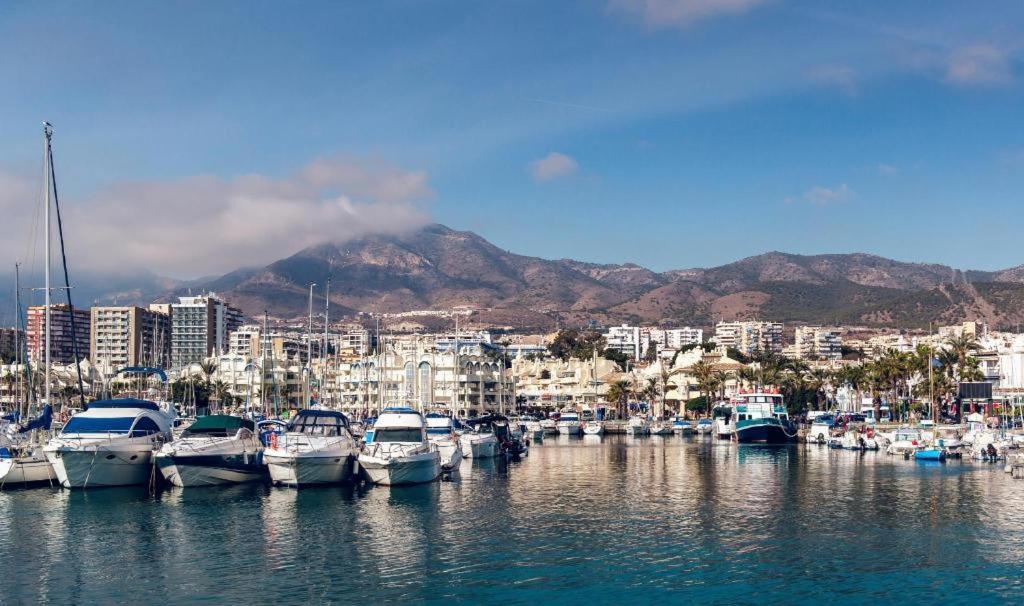Apartamento Benalmadena Puerto Marina公寓 外观 照片
